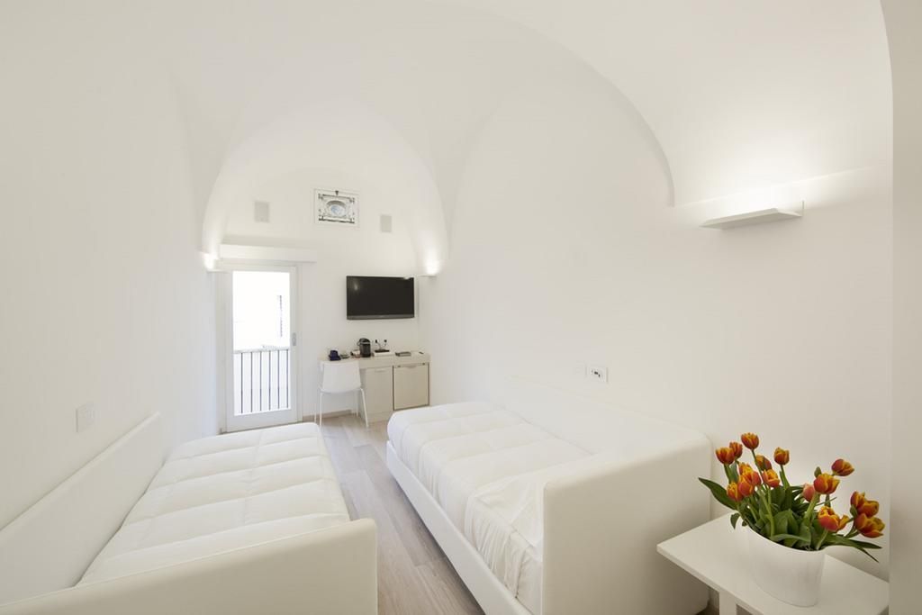 Santacroce Luxury Rooms
