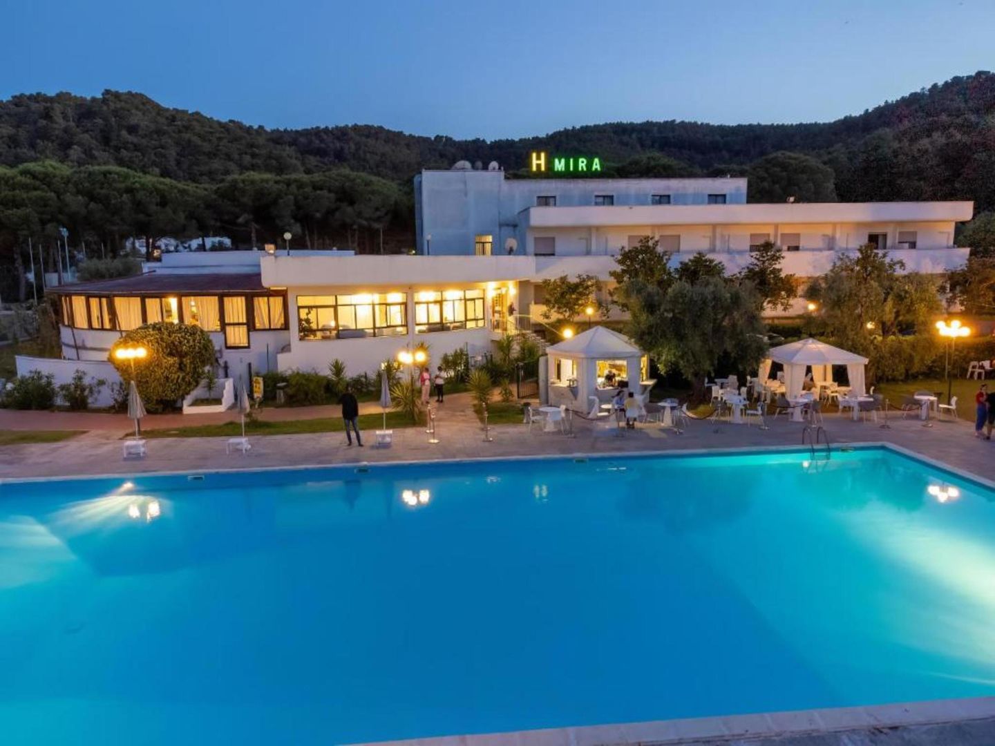 Hotel Mira