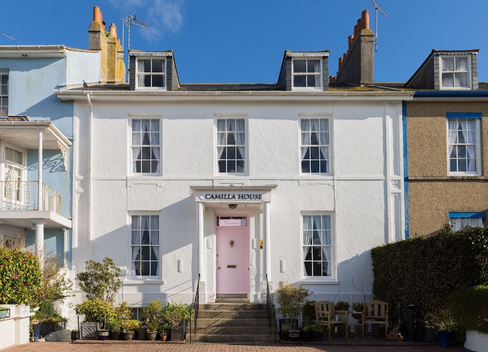 Camilla House - Guest house