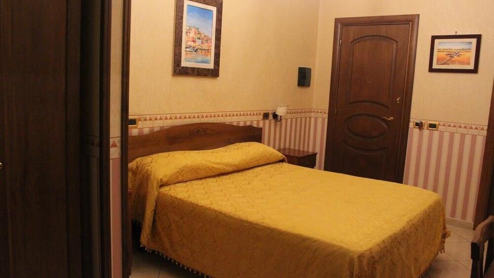 Ninfa Hotel