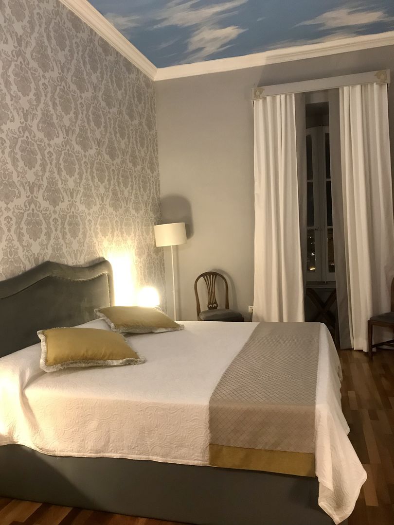 Castille Hotel