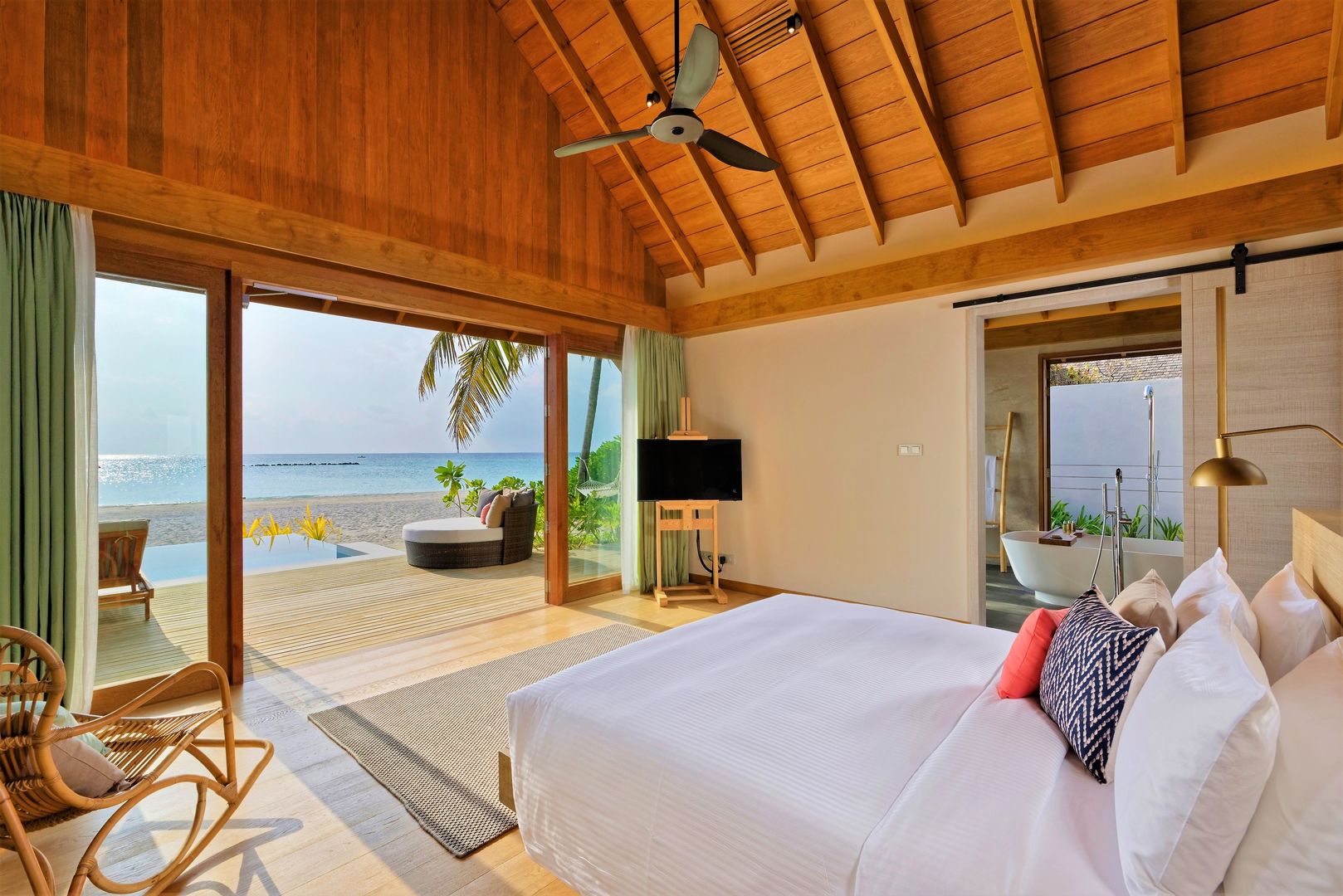 Emerald Faarufushi Resort & Spa