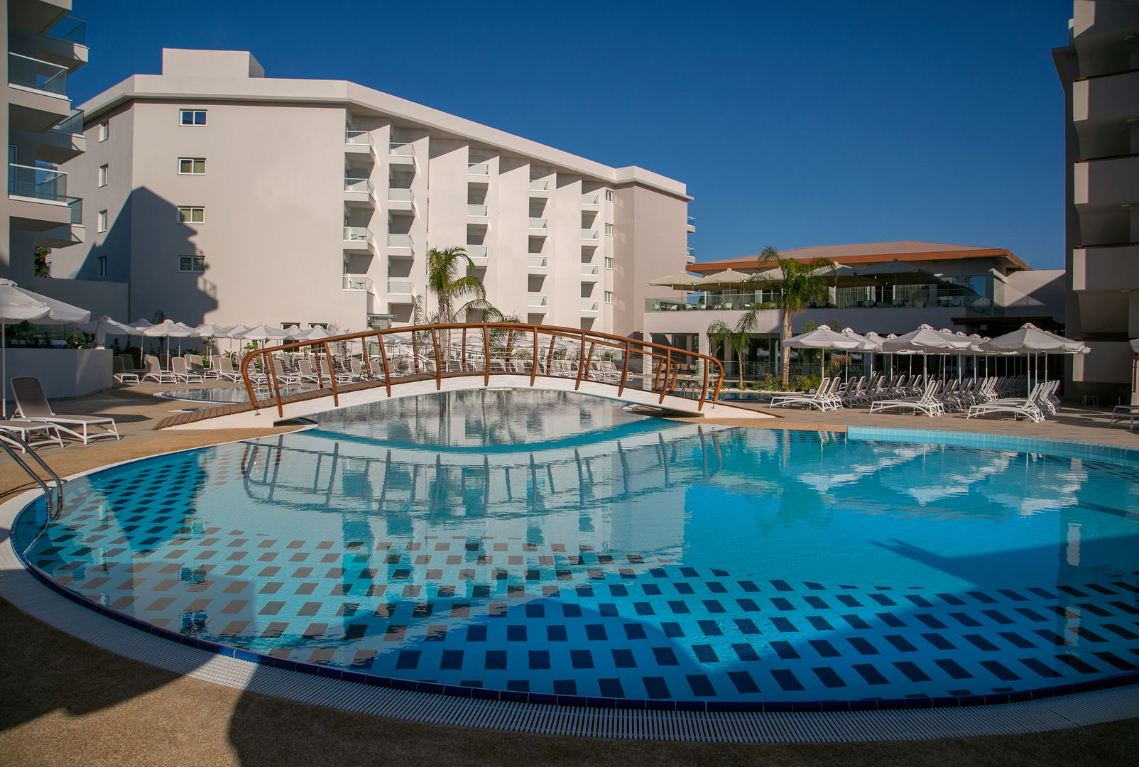 Vangelis Hotel & Suites