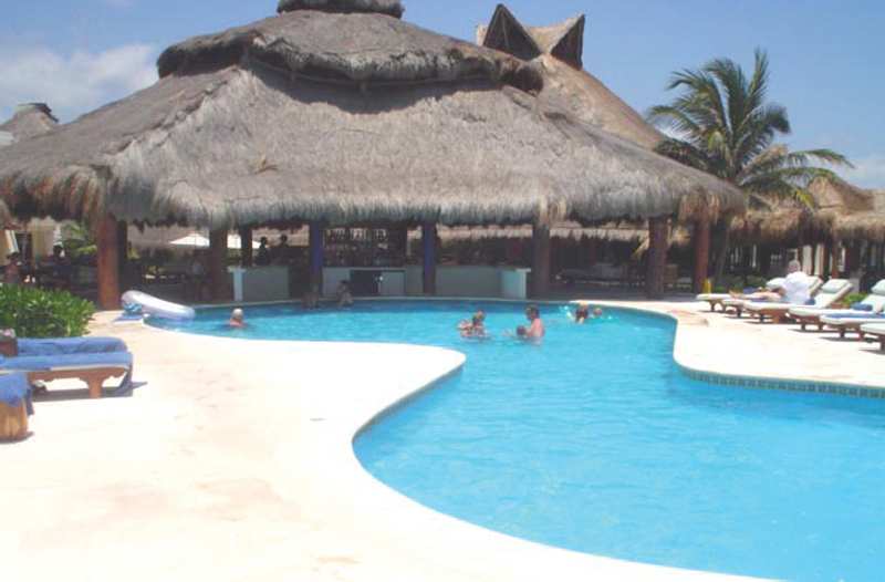 Margaritaville Island Reserve Riviera Cancún by Karisma
