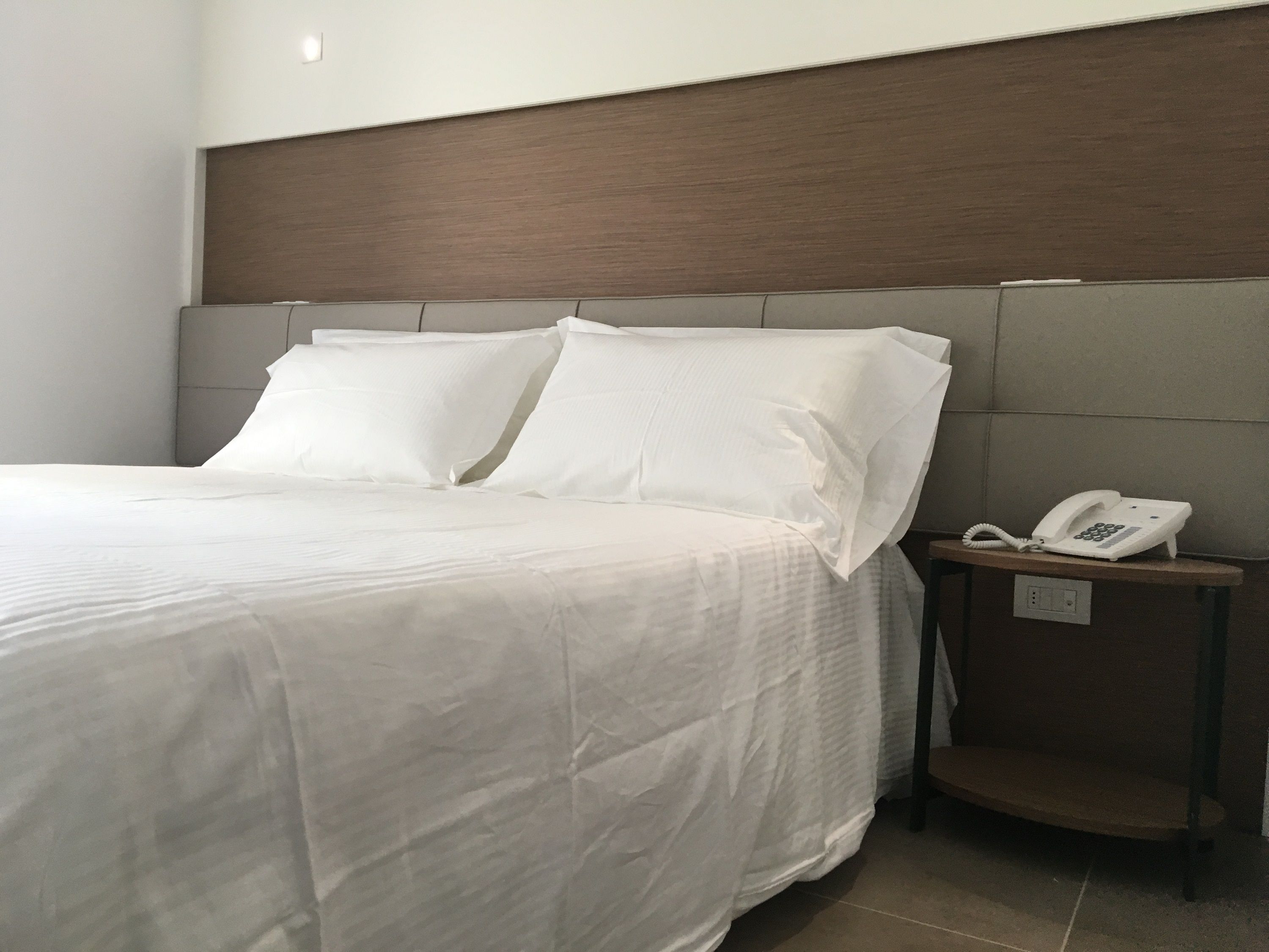M & F Hotel