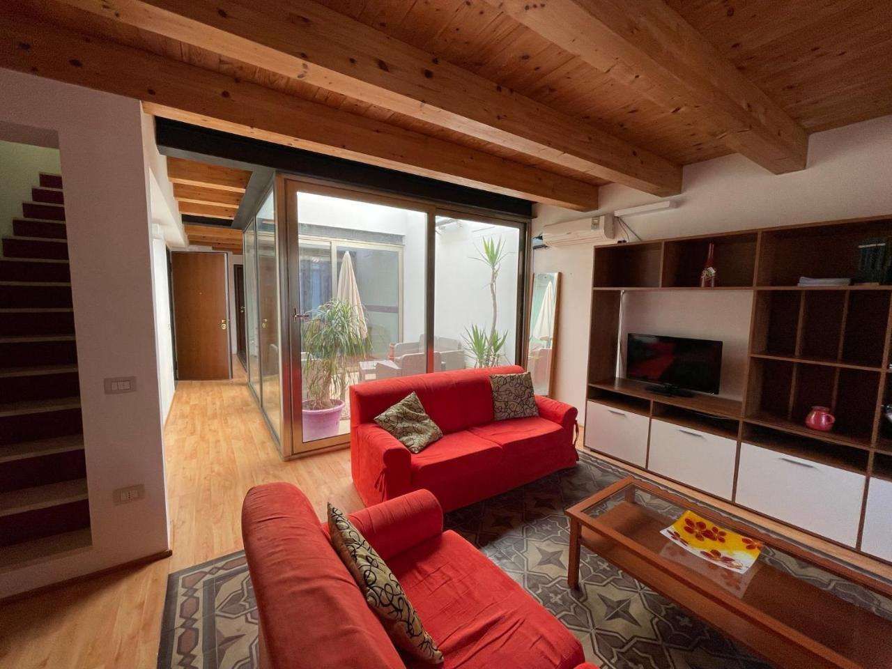 B&B Is Solus