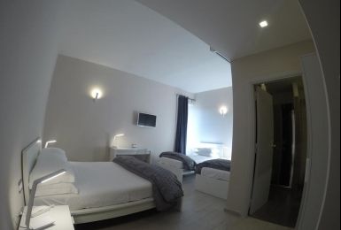 Up Hotel