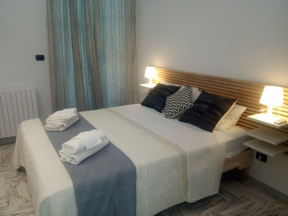 Up&B Rooms
