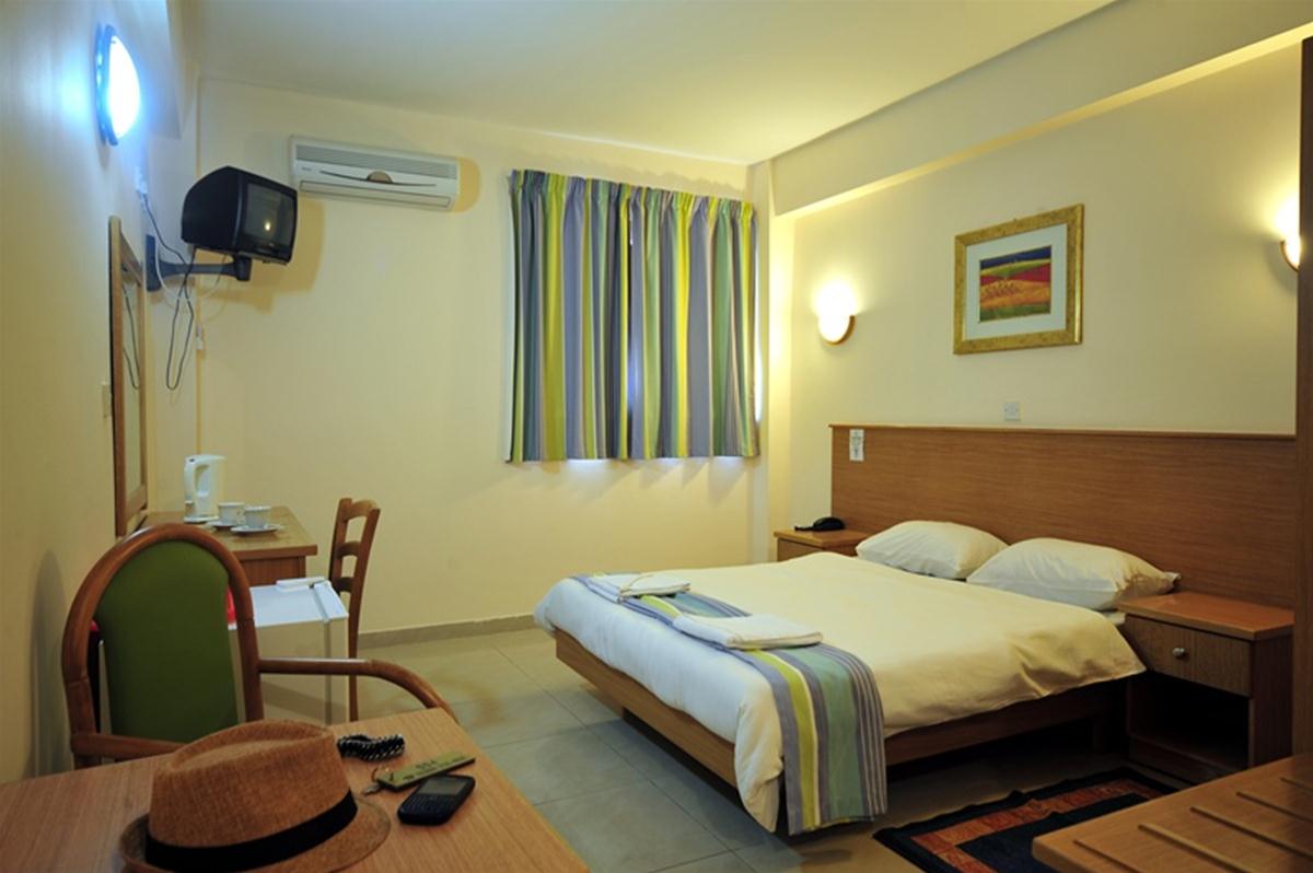Dean Hamlet Aparthotel