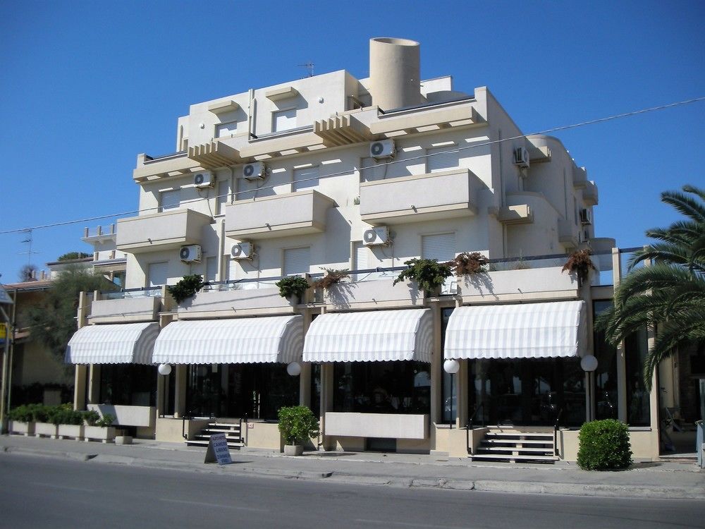 Hotel Alb's