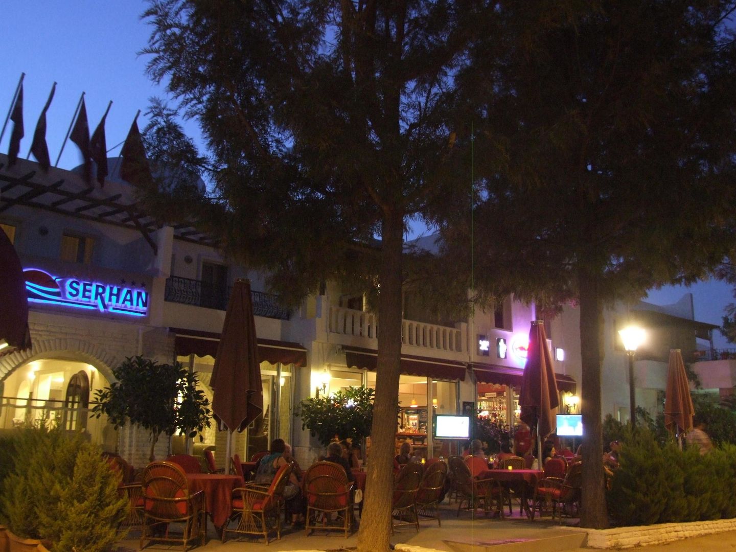 Serhan Hotel