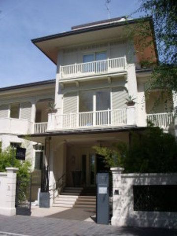 Carducci 76