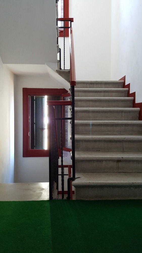 B&B Moderna