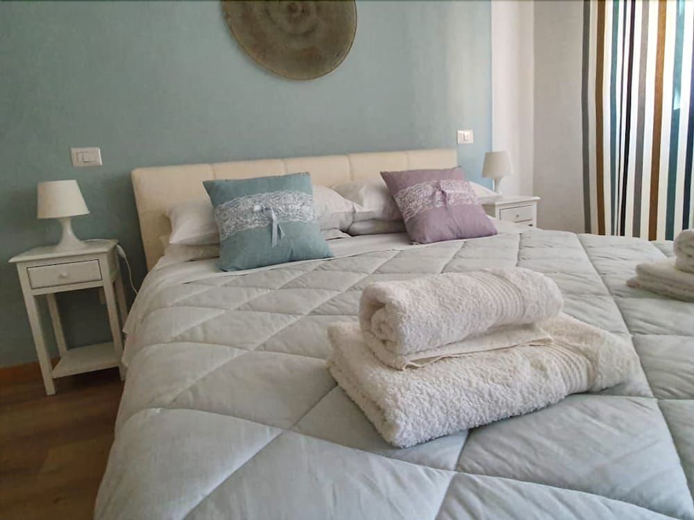 G-Home Rooms And Suites