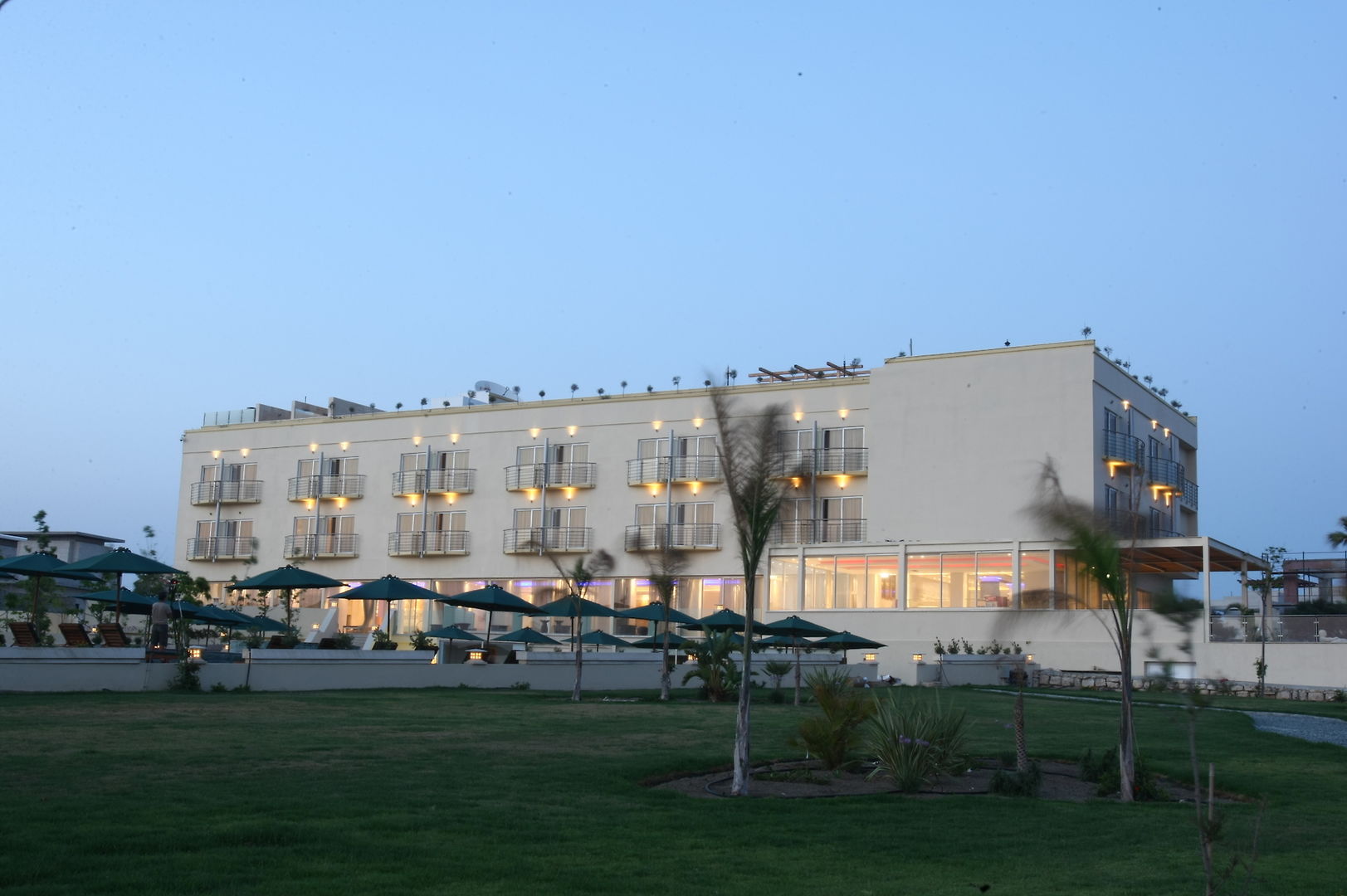 E-Hotel