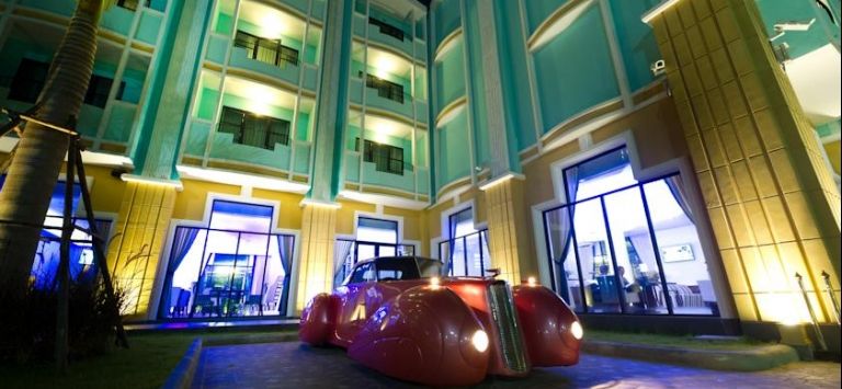 Wave Hotel