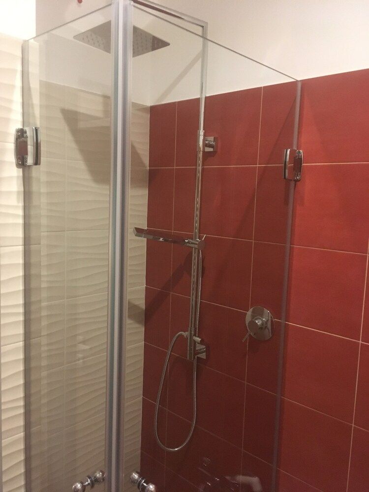 Robin Rooms