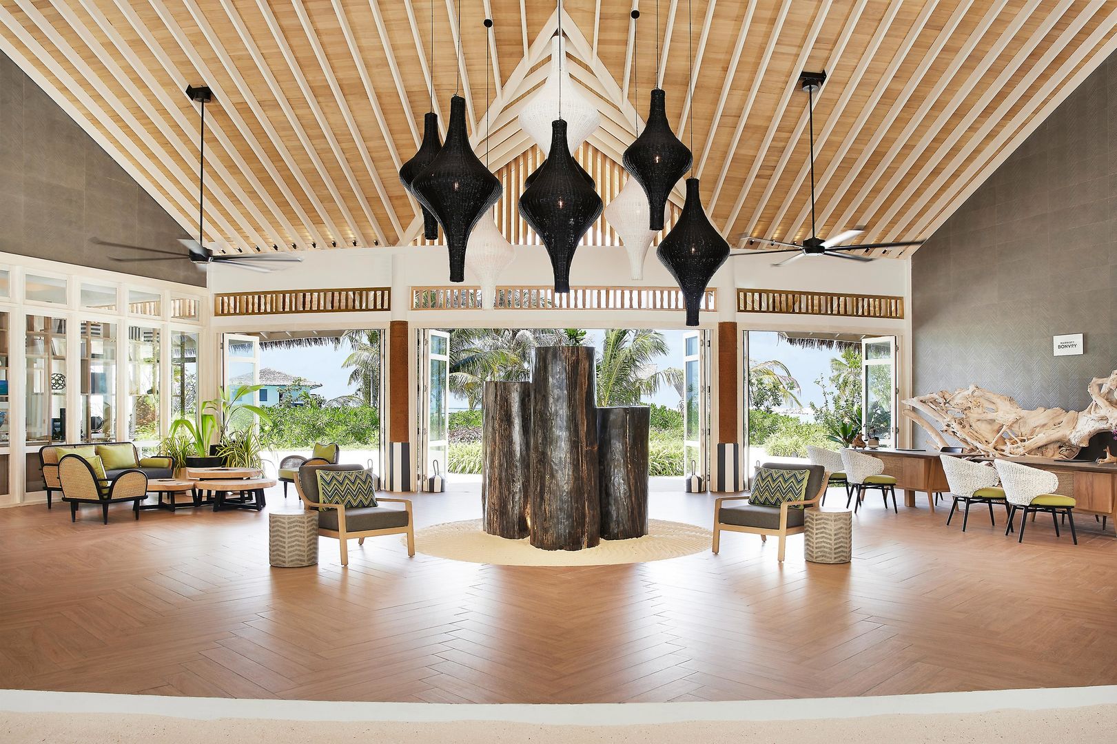 Le Meridien Maldives Resort & Spa