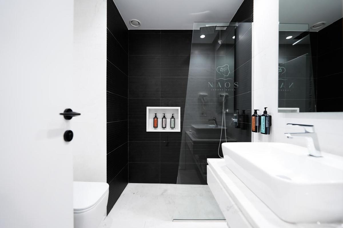 Naos Luxury Hotel