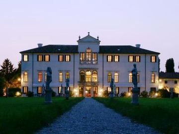 Villa Giustinian
