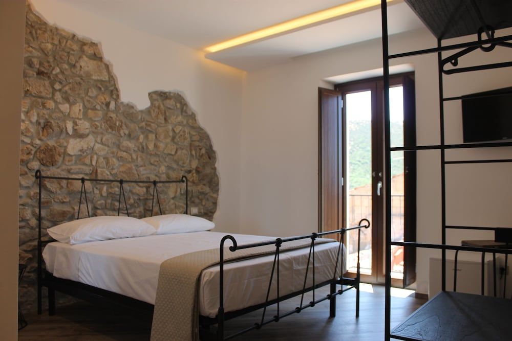 L'Orologio Bed and Breakfast