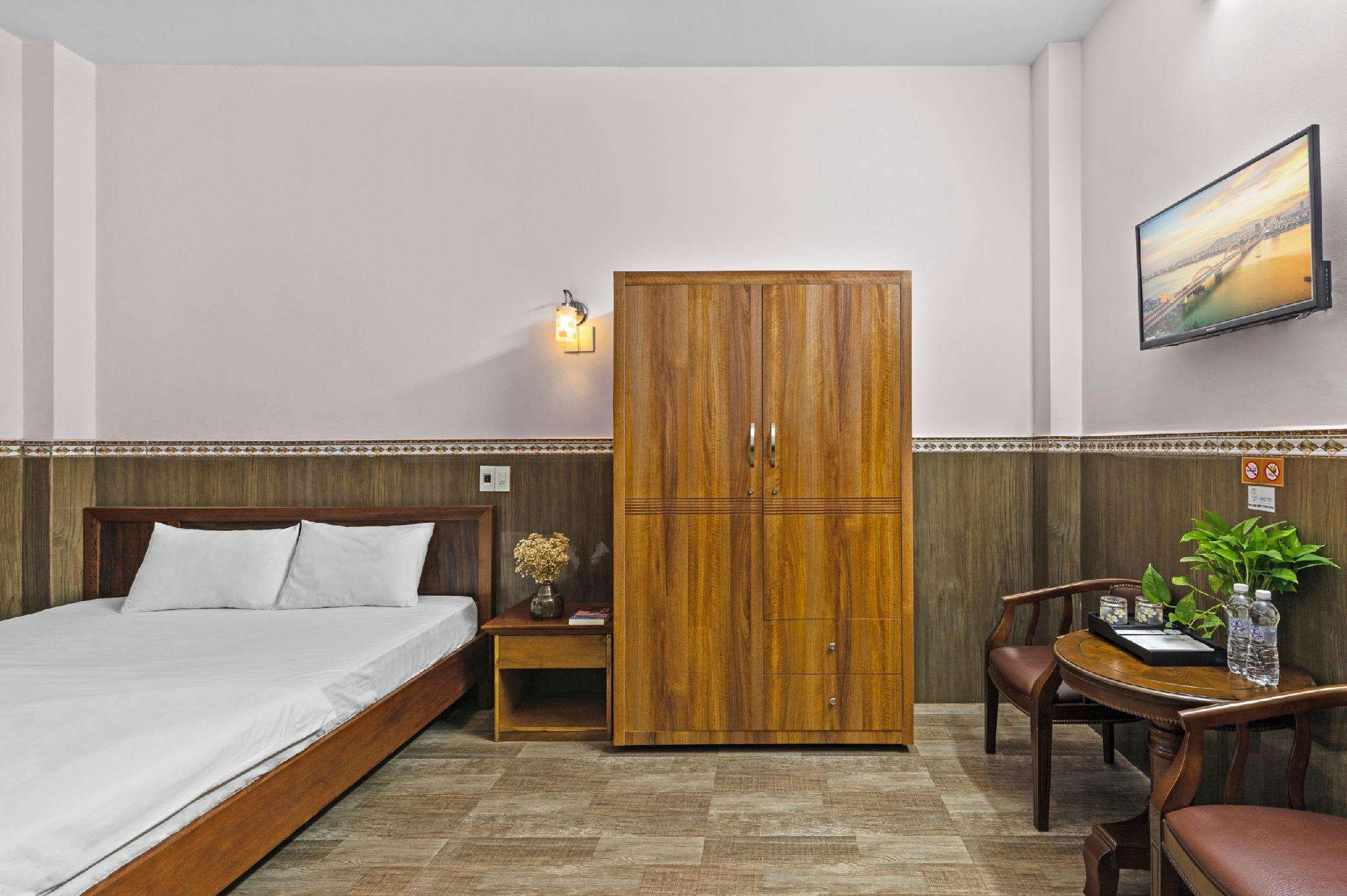 Moc Nhien Hotel