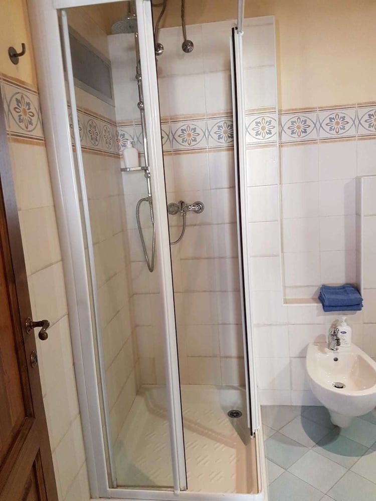 La Guardia B&B