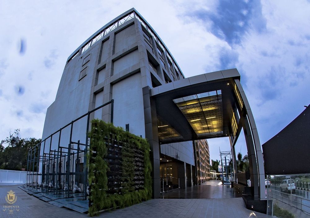 Kpm Tripenta Hotel