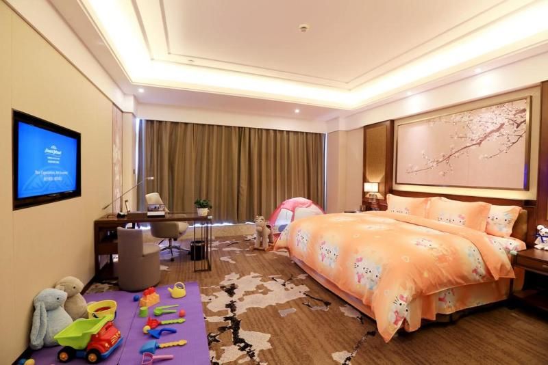 Howard Johnson by Wyndham Xiangyu Plaza Linyi