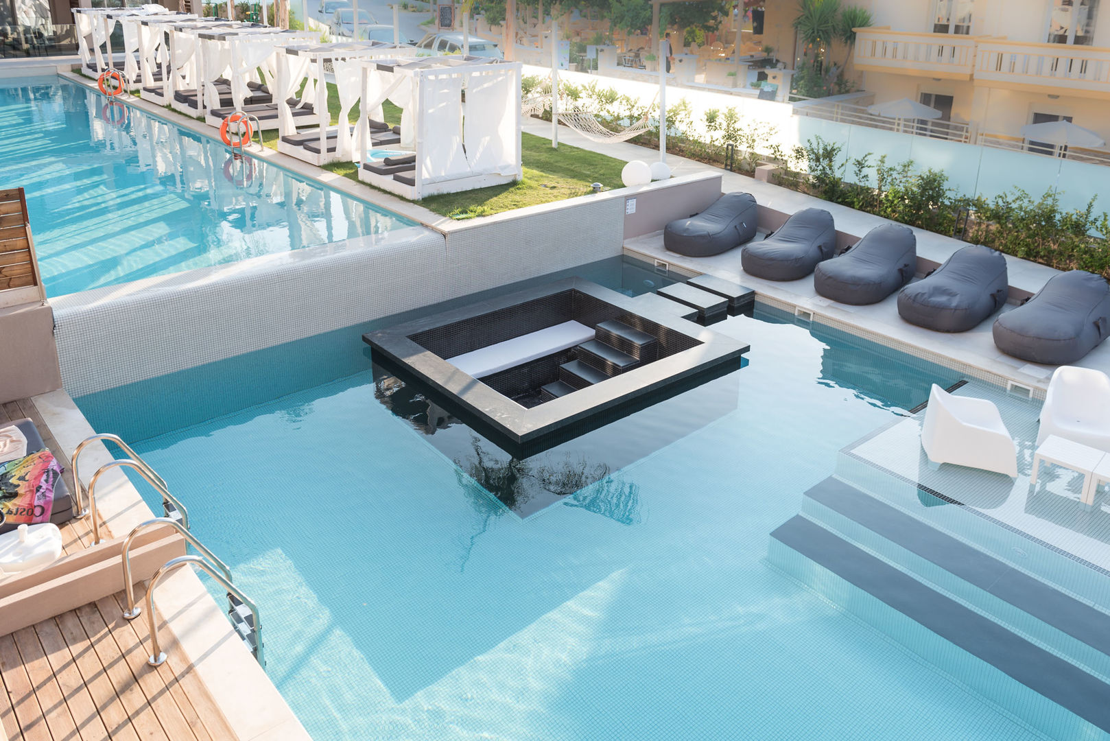 Epos Luxury Hotel