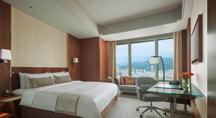 Shangri-La's Far Eastern Plaza Hotel Taipei
