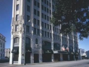 The Emily Morgan - a DoubleTree by Hilton Hotel