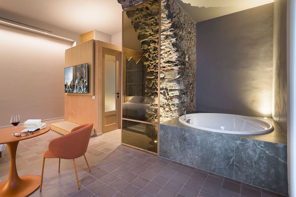 Bastio Private Suites