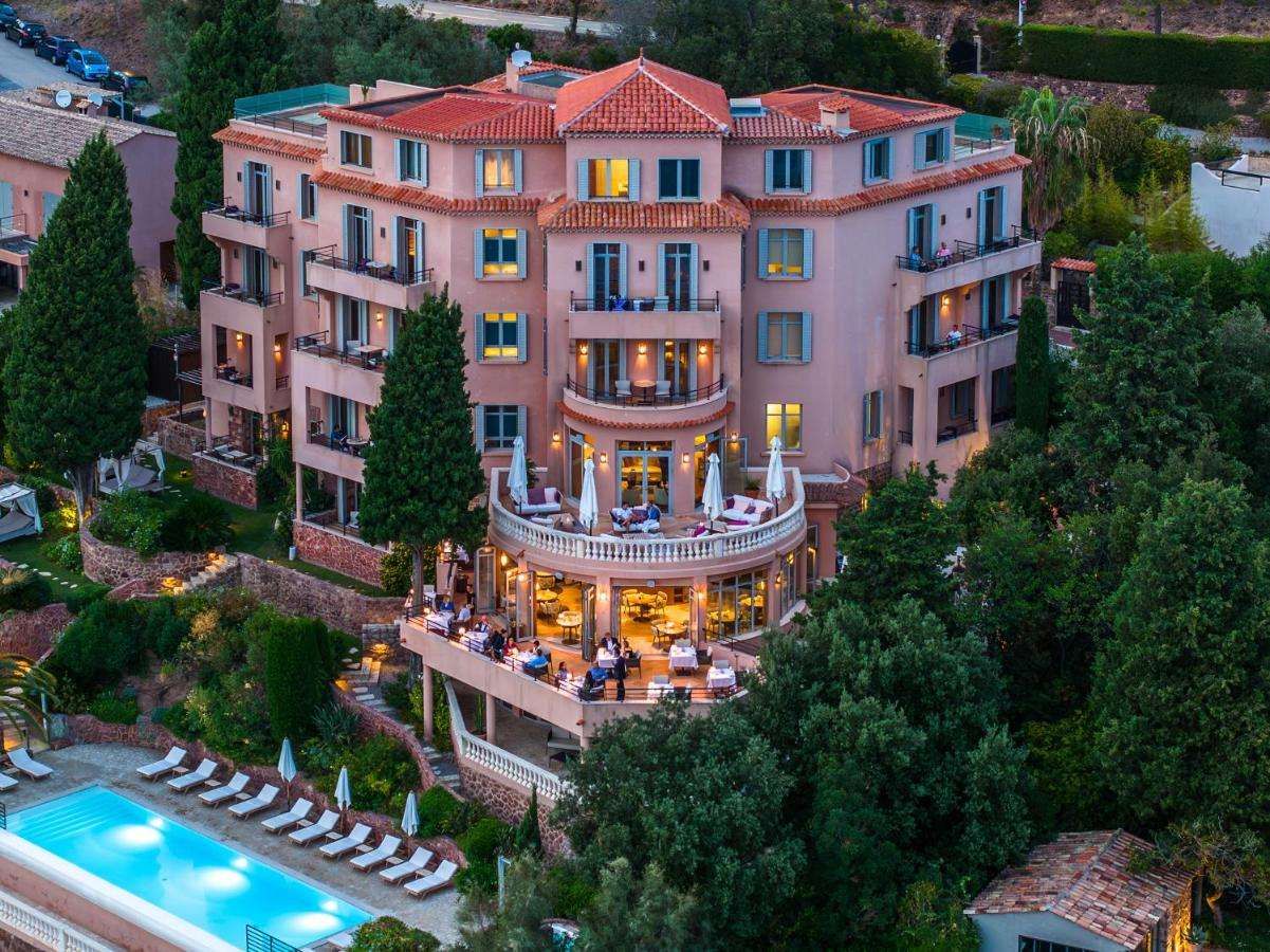 Tiara Yaktsa Cote d'Azur