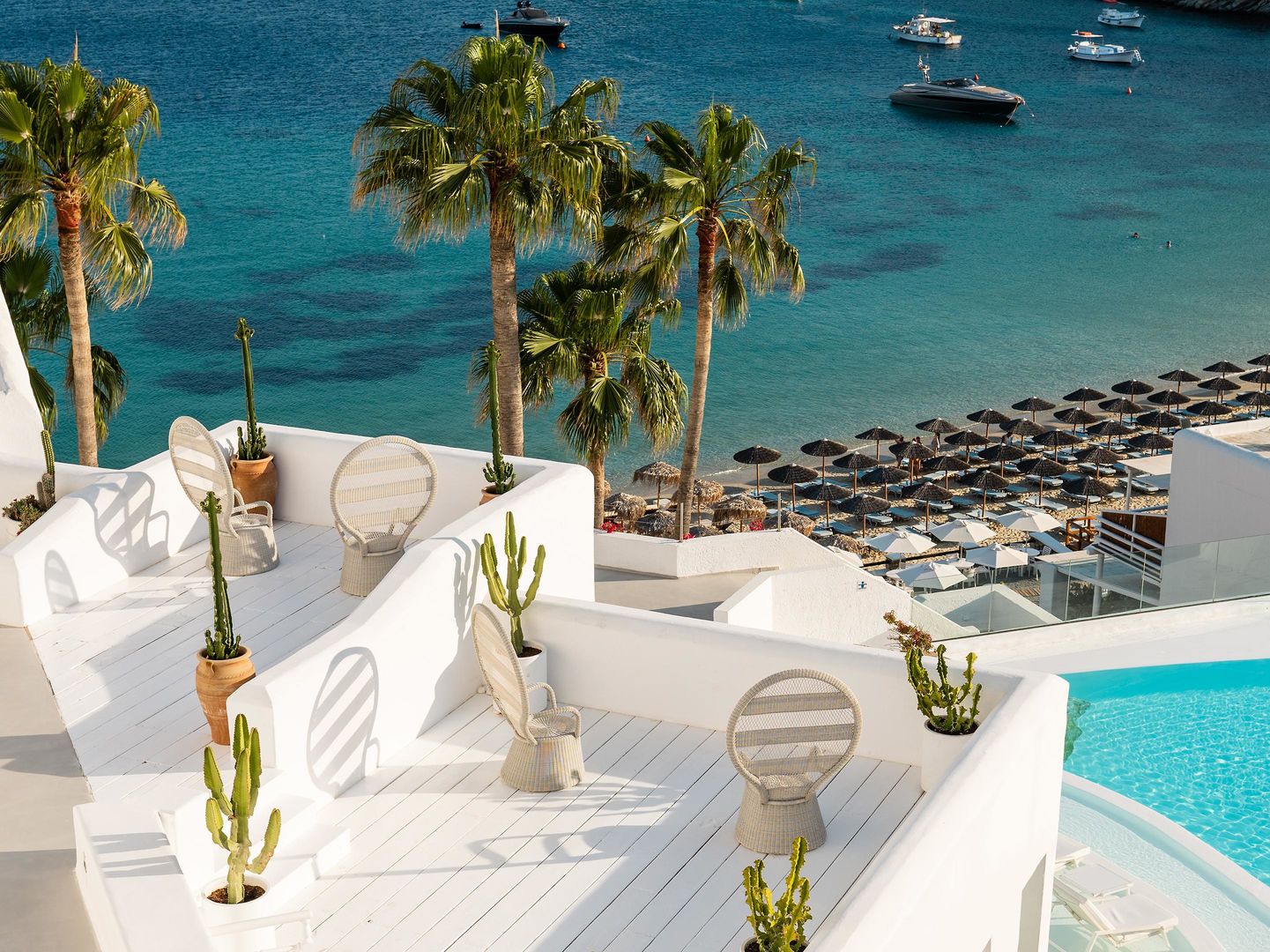 Mykonos Blu, A Resort to Live