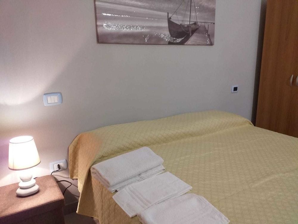 Albergo Arona Centro
