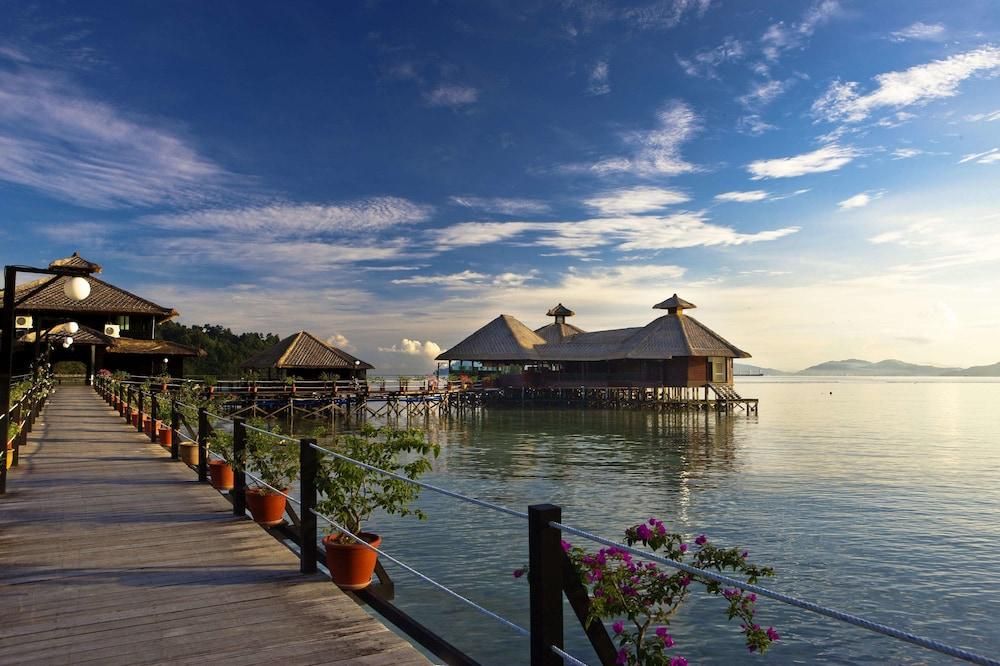 Gayana Marine Resort