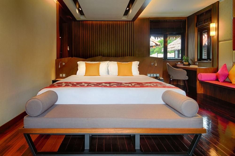 Gayana Marine Resort