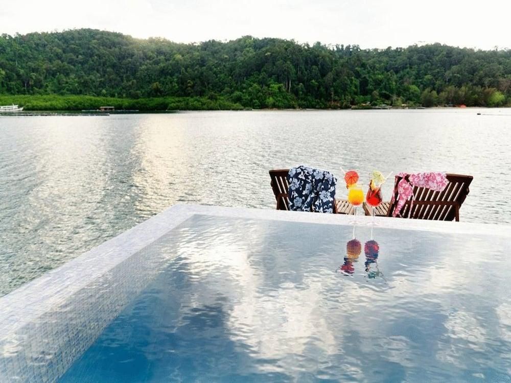 Gayana Marine Resort