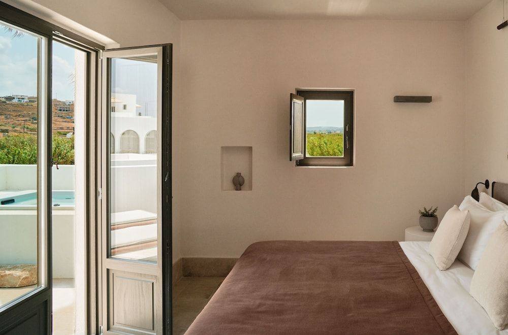 Parilio Hotel