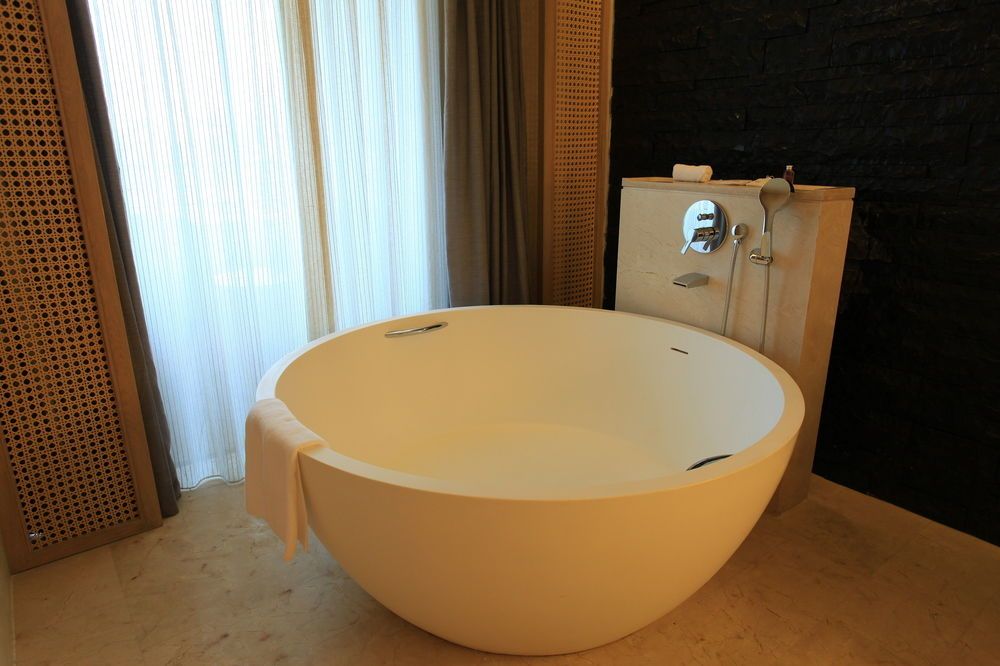 Crowne Plaza Hailing Island