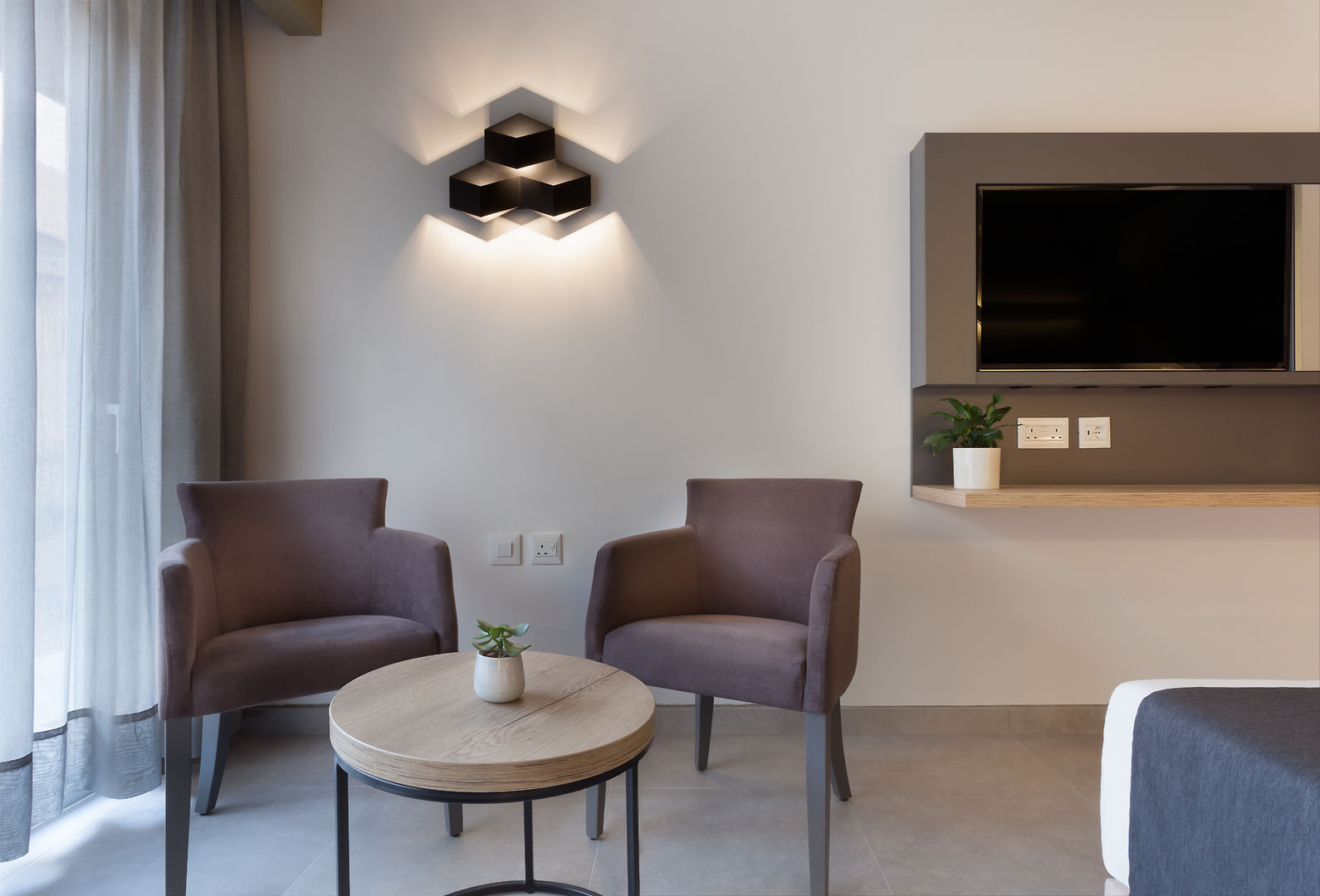 ST Azur Hotel