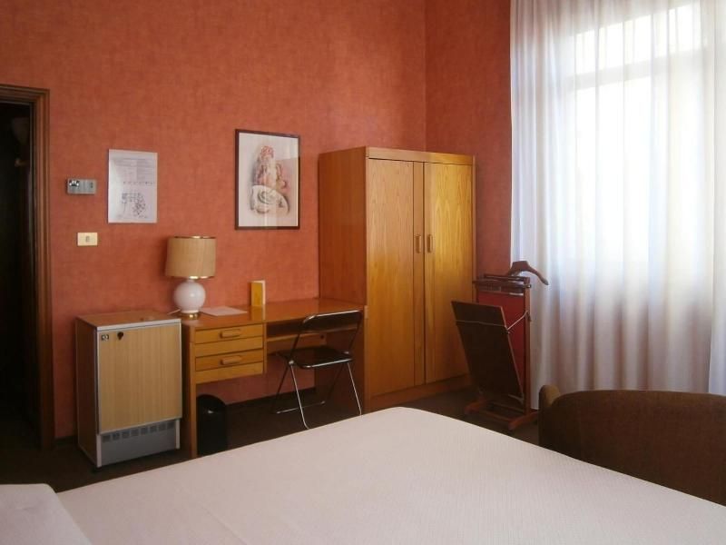 Hotel Corona