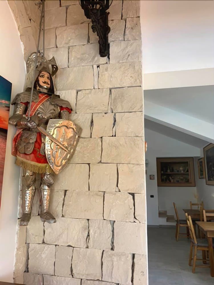 Vittoria House