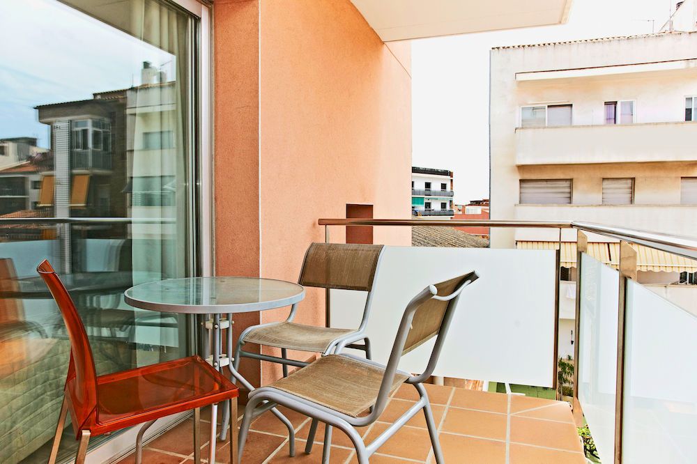 Centric Aparthotel