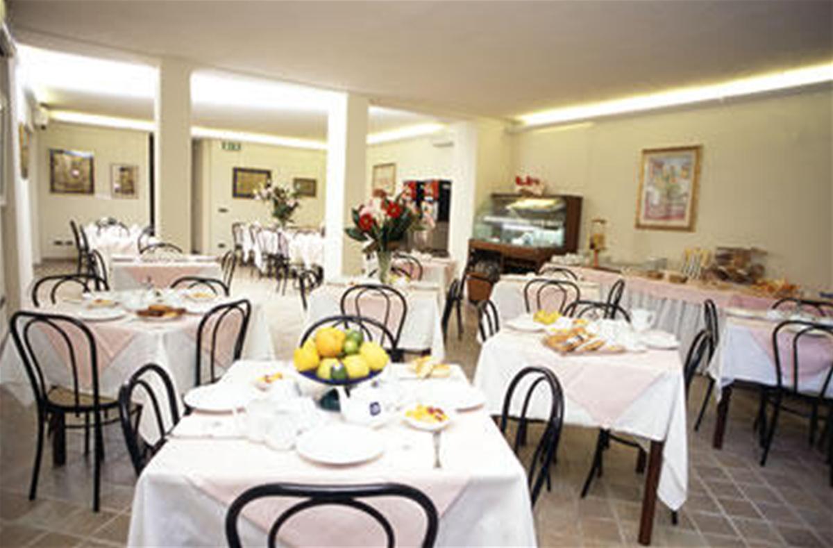 Hotel Fontane Bianche Village