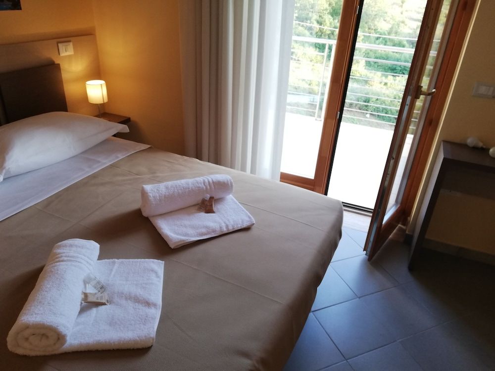 Statera Hotel Village