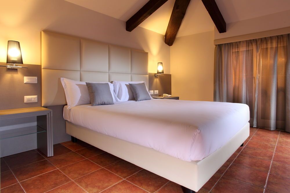 Hearth Hotel