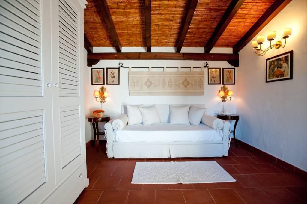 Nora Club Hotel