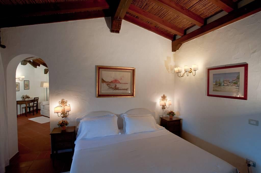 Nora Club Hotel